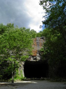 land trust 3 caves